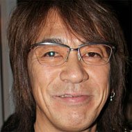 Tak Matsumoto, 62 (吉他手)