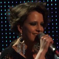 Tamara Todevska, 40 (流行歌手)