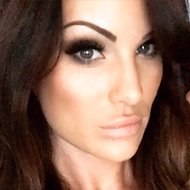 Tana Cogan, 35 (健身教练)