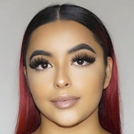 taniabombon, ? (Instagram Star)