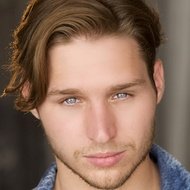 Tanner Risner, 33 (Filmacteur)