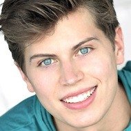 Tanner Stine, 29 (電視演員)
