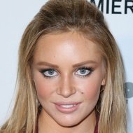 Tara Holt, 37 (电视女演员)