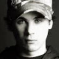 Tauz, 37 (YouTube明星)