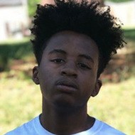 Tavie Bennett, 22 (Star d'Instagram)