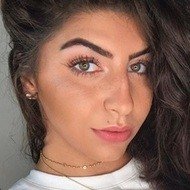 Taylor Pisciotta, 29 (Instagram Star)