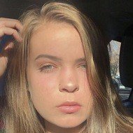 Taylore.rae, 25 (TikTok Star)