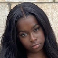 Teeshanece, 19 (YouTube Star)