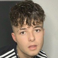 Tezza Williams, 26 (TikTok明星)