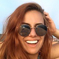 Thais Towersey, 37 (Instagram Star)