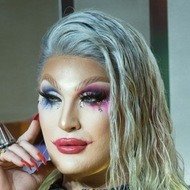 THE Vivienne (1992 - 2025) (现实之星)