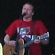 Thom Hell, 49 (流行歌手)