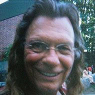 Thomas Lux, 77 (Dichter)