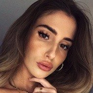 Tia lineker, 27 (Instagram Star)