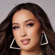 Tiara Nyuzo, 22 (Поп-певец)