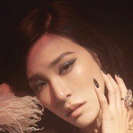 Tiffany Young, 34 (Cantante Pop)