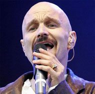 Tim Booth, 64 (Cantante de Rock)