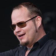 Tim Owens, 58 (Metal-Sänger)