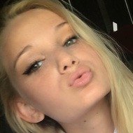 Tineke Younger, 24 (TikTok Star)