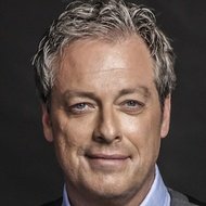 Todd Newton, 53 (Hôte du jeu télévisé)