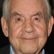 Tom Bosley (1927 - 2010) (电视演员)