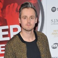 Tom Chaplin, 44 (摇滚歌手)