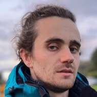 Tom Lawrinson, 34 (喜剧演员)