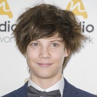 Tom Taylor, 24 (Diễn viên truyền hình)