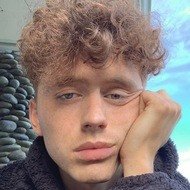 Tomo, 23 (YouTube Star)