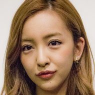 Tomomi Itano, 32 (Cantor Pop)