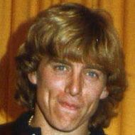 Tony Morley, 71 (足球運動員)