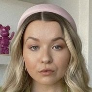 Torri Webster, 27 (Nữ diễn viên truyền hình)