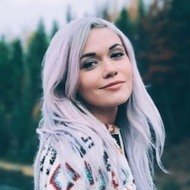 Tory Savannah, 40 (Modedesigner)