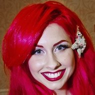 Traci Hines, 38 (YouTube明星)