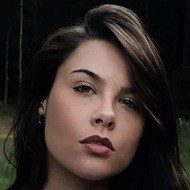 traziarae, 30 (TikTok Star)