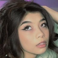 Trin Lovell, 23 (Star di YouTube)