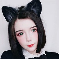Tsuruko the Alien, 25 (Звезда Инстаграма)