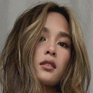 Tsutsumi Hoang, 30 (Blogger)