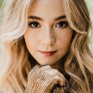 Tuti Vargas, 34 (YouTube Star)