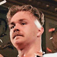 Tyler Bate, 26 (摔跤手)