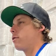 Tyler Smith, 31 (Estrella de TikTok)