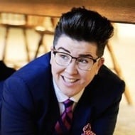 underthedesknews, 43 (TikToker)