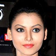 Urvashi Rautela, 30 (模特)