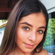 Valentina González, 24 (YouTube明星)