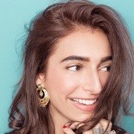 Valeria Hinojosa, 37 (博主)