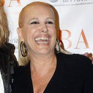 Valeria Lynch, 72 (流行歌手)