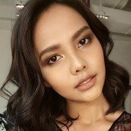 Valerie Krasnadewi, 32 (Model)