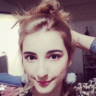 Vali, 32 (TikTok明星)