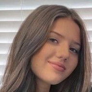 Vanessa Bouslog, 18 (YouTube Star)
