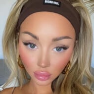 Vanna Einerson, 22 (TikTok Star)